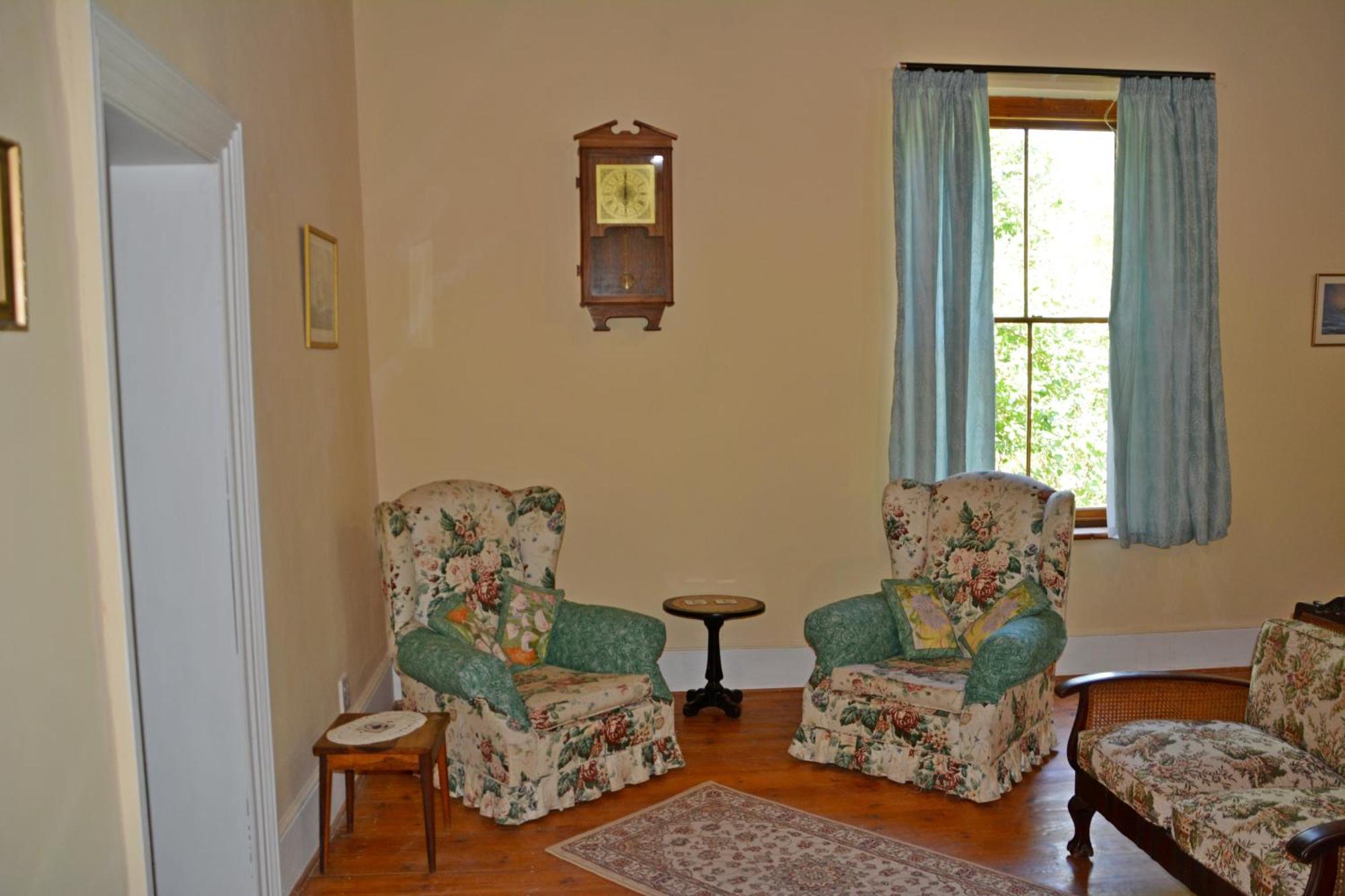 The Country Garden * Ladismith